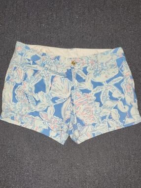 Lilly Pulitzer Blue Callahan 100% Cotton Shorts with Blue Pink Seashell Accents